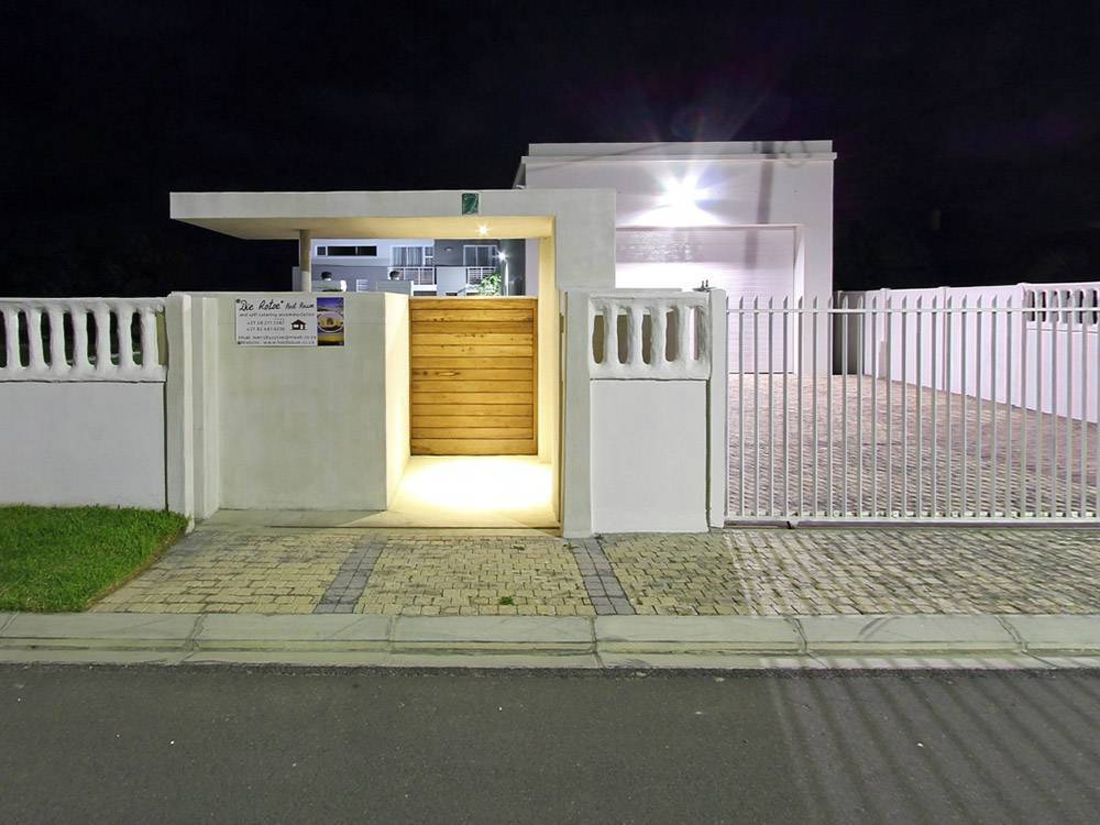 Die Rotse main entrance at No 7 1st Avenue